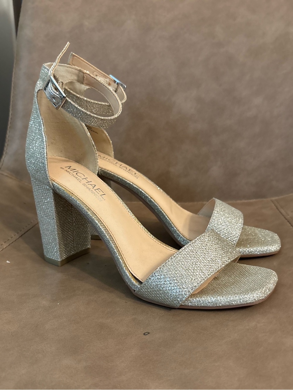 Michael by Michael Shannon metallic sparkly strappy heels Stella size 8